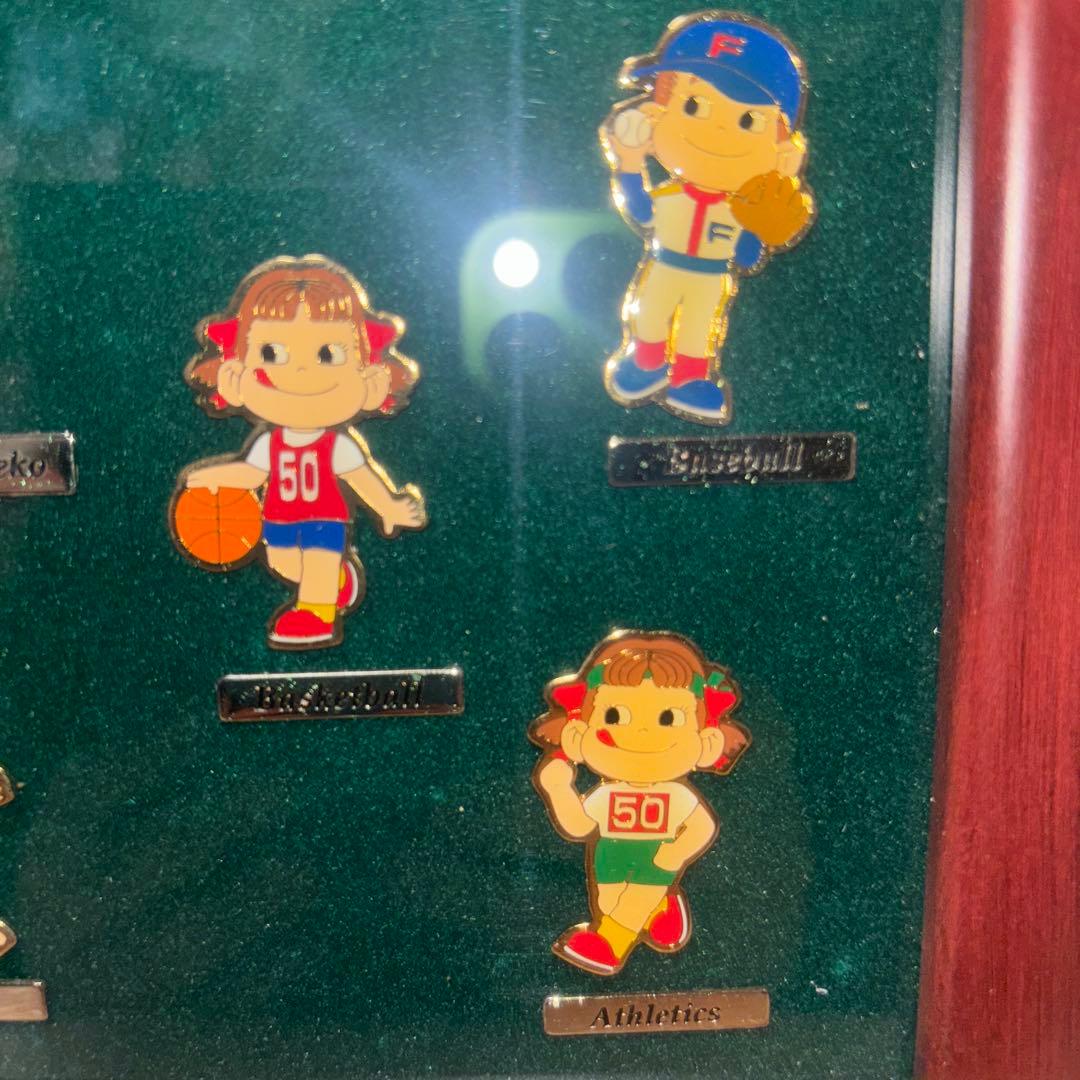 匿名配送ペコちゃんポコちゃんキャラクター ピンバッジセット 30周年記念不二家