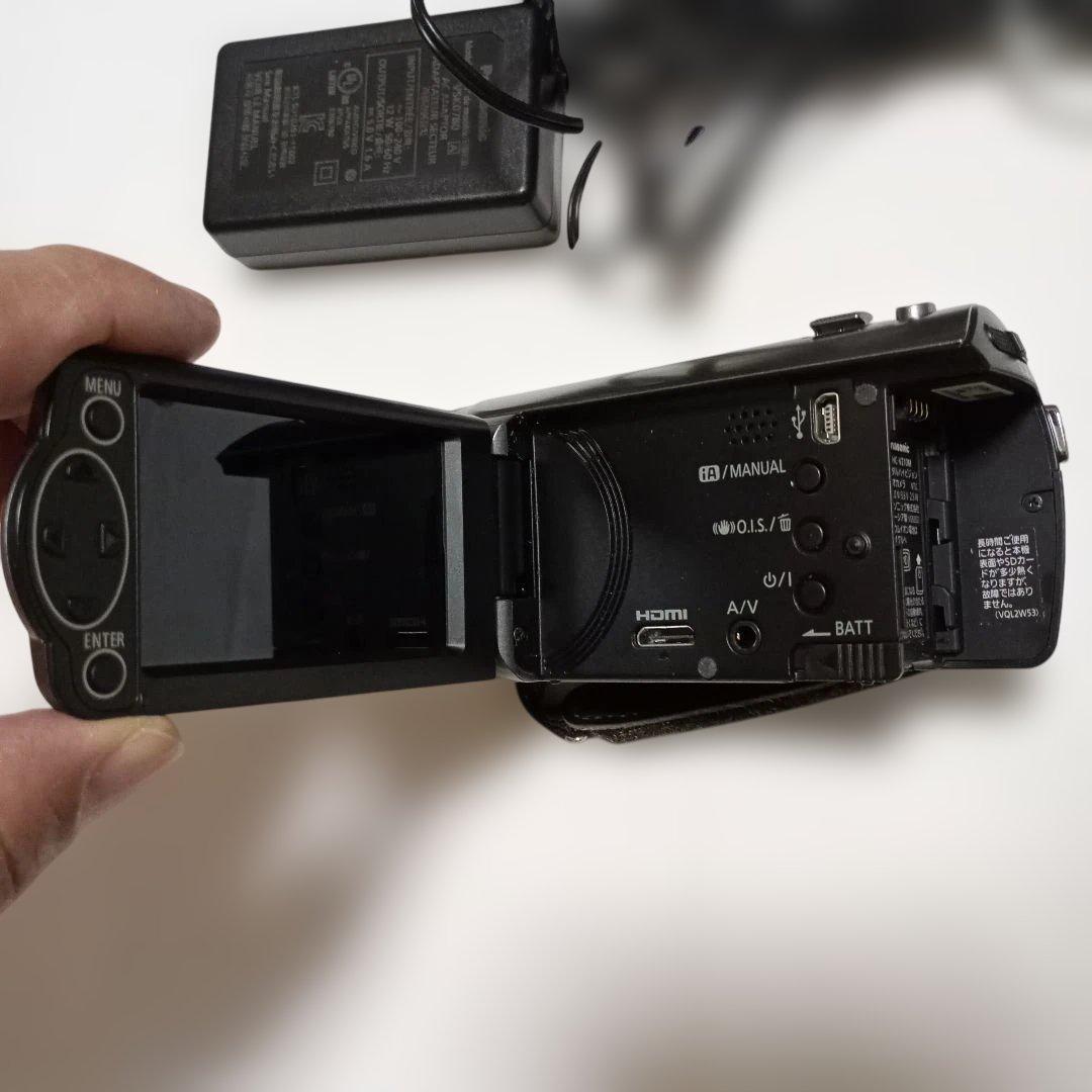 【超美品】Panasonic HC-V210Mデジタルハイビジョンビデオカメラ