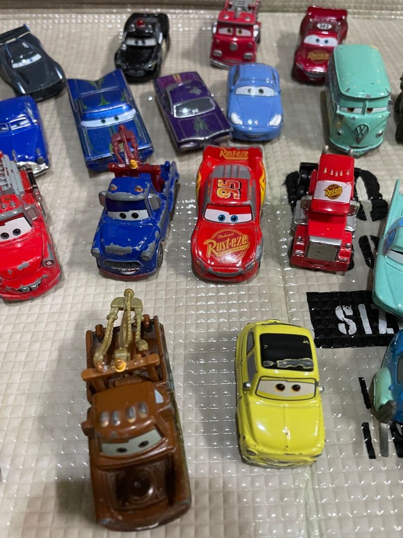 カーズ トミカ ミニカー まとめ売り　25台