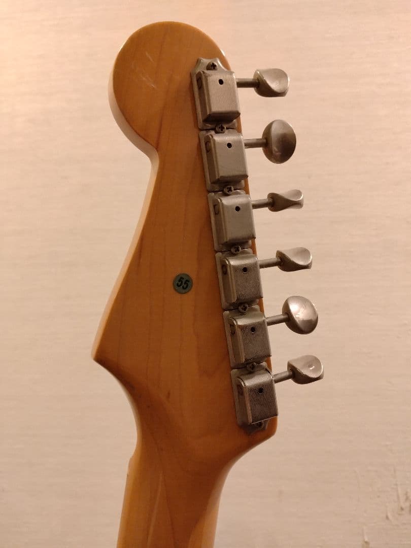 Fender japan stratocaster eシリアル