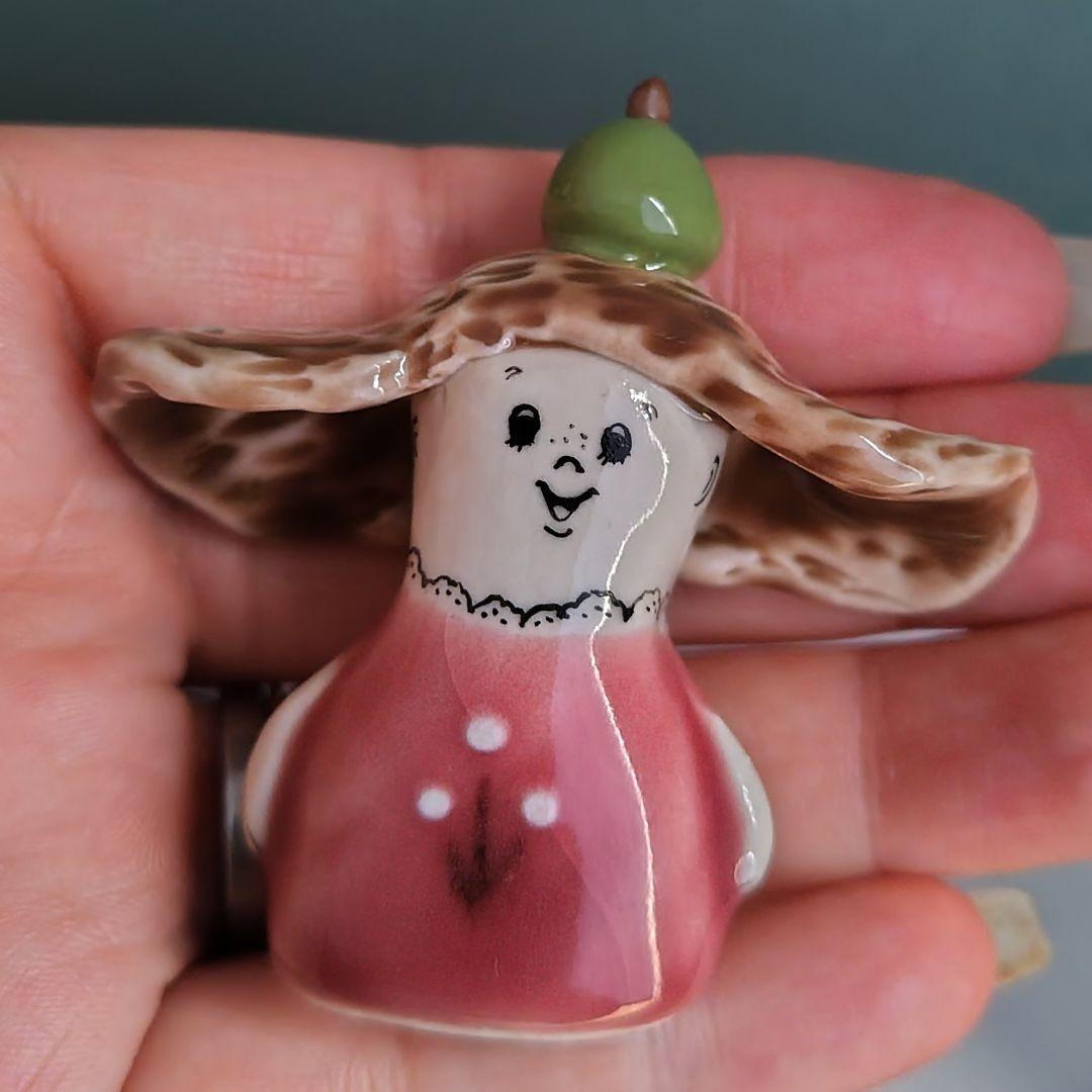 うえのえみ　陶人形　洋ナシ　ラフランス　女の子　置物