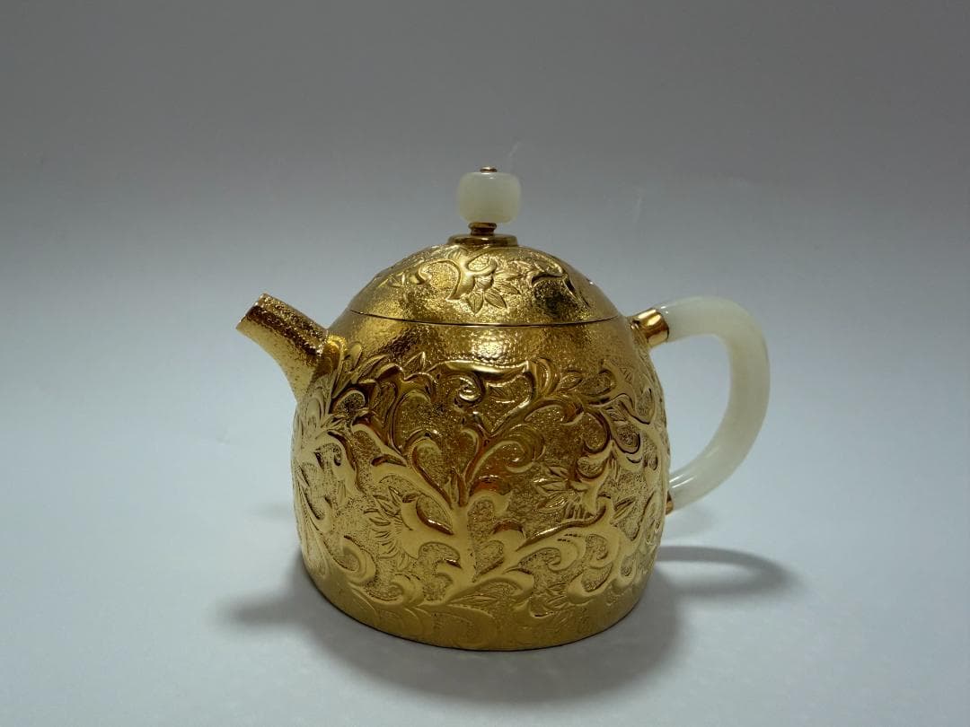 純銀製 金メッキ 花蔦文 玉石取っ手 急須 銀瓶 煎茶道具
