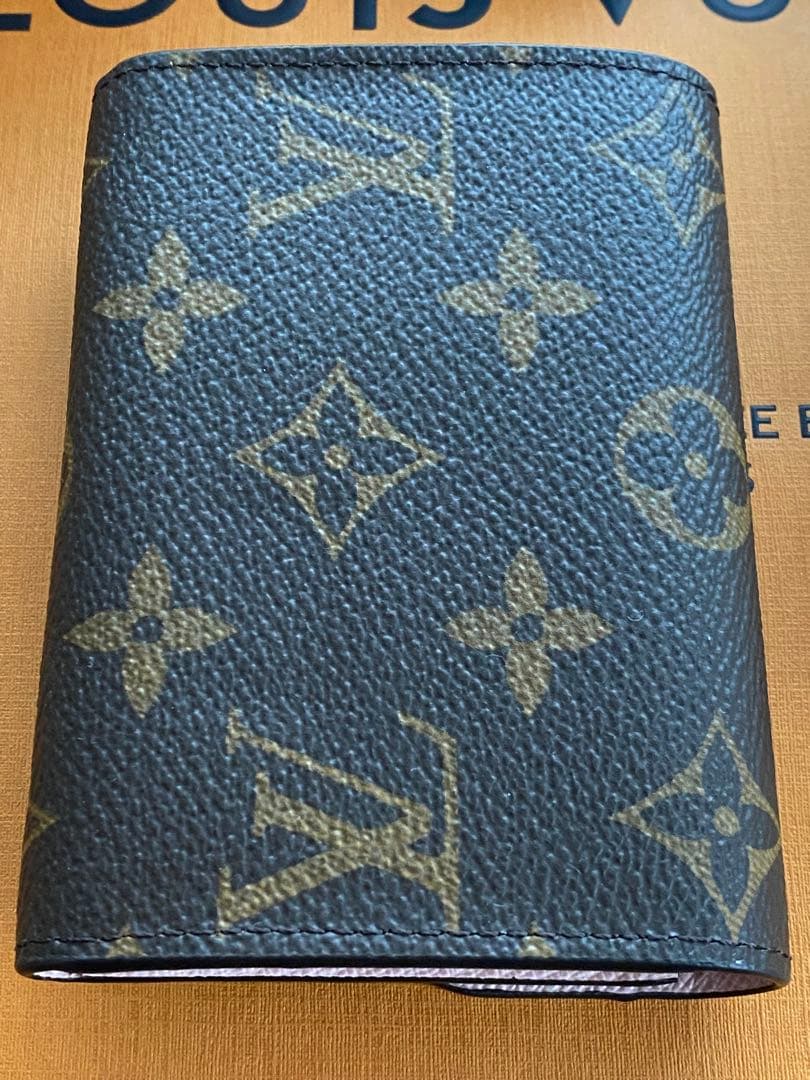 Louis Vuitton レザーケース