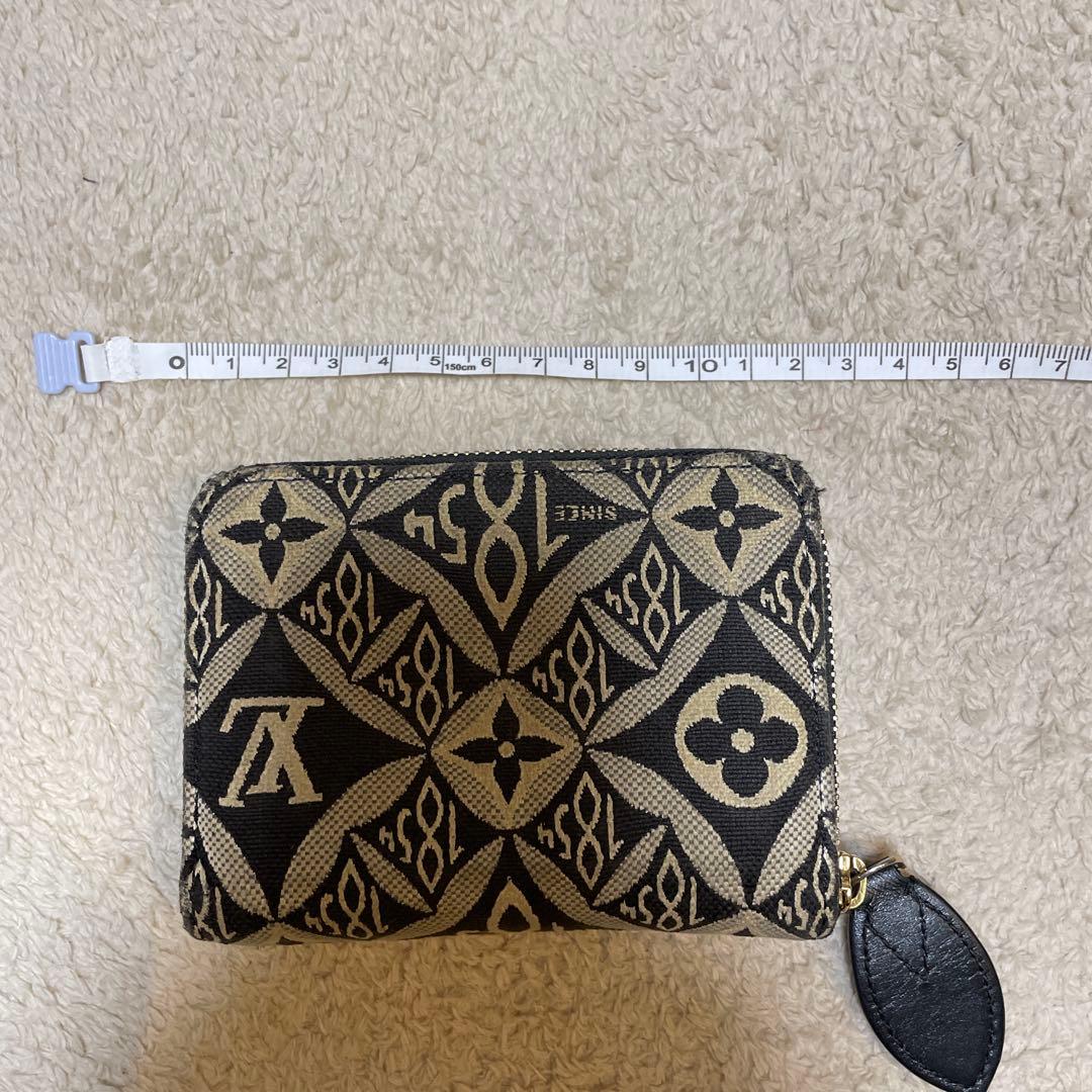 ルイヴィトン ジャイアントモノグラム ジッピー財布