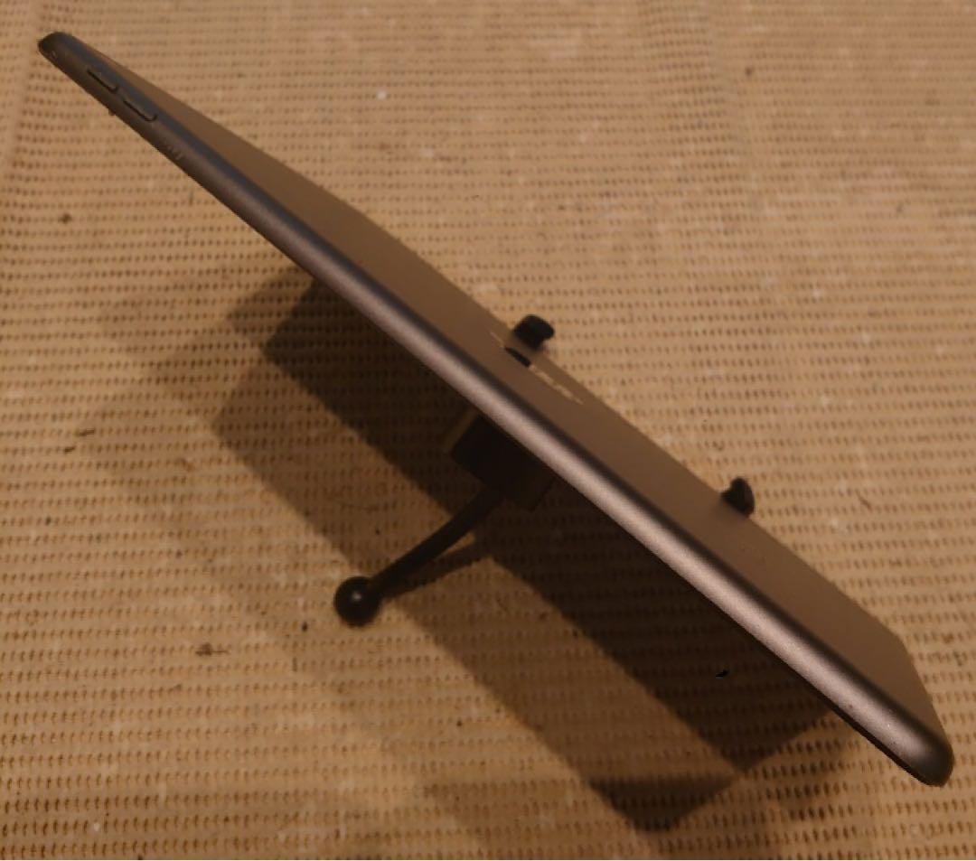 FQ1GC 完動品iPad第8世代(A2270)本体32GBグレイ送料込