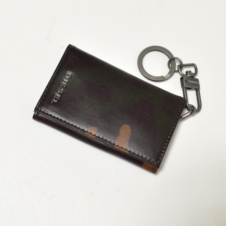ディーゼル DIESEL キーケース 迷彩柄 キーリング メンズ 未使用
