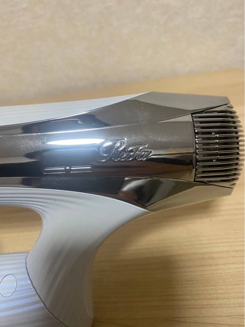 リファ　Refa ホワイト　ヘアドライヤー　RE-AX-02A ジャンク
