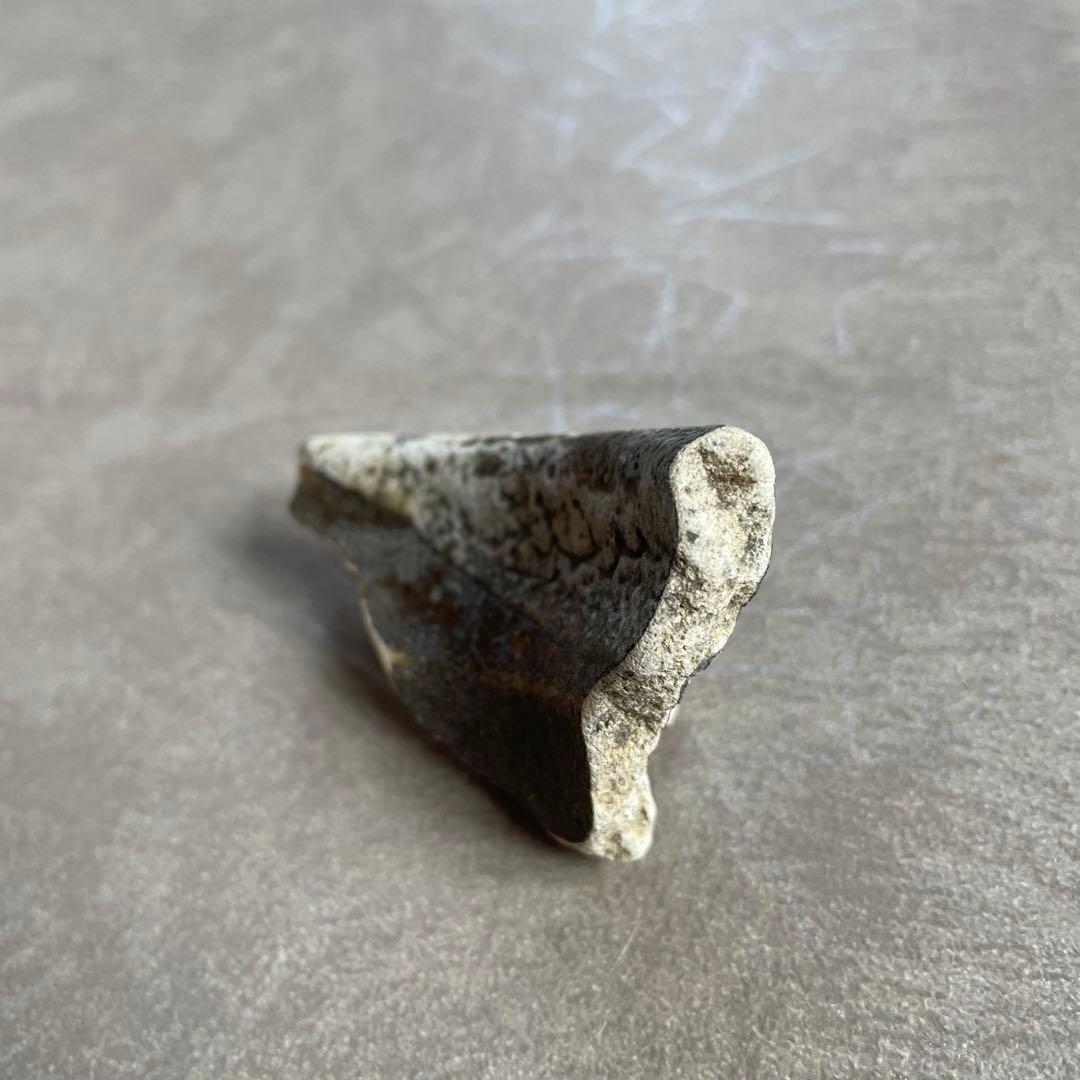 黒織部陶片 桃山 江戸初期 美濃古陶 美濃桃山陶 美濃焼 古陶磁 織部