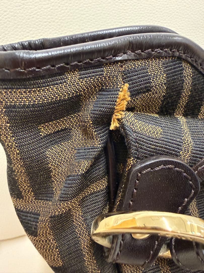 Fendi FFロゴショルダーバッグ