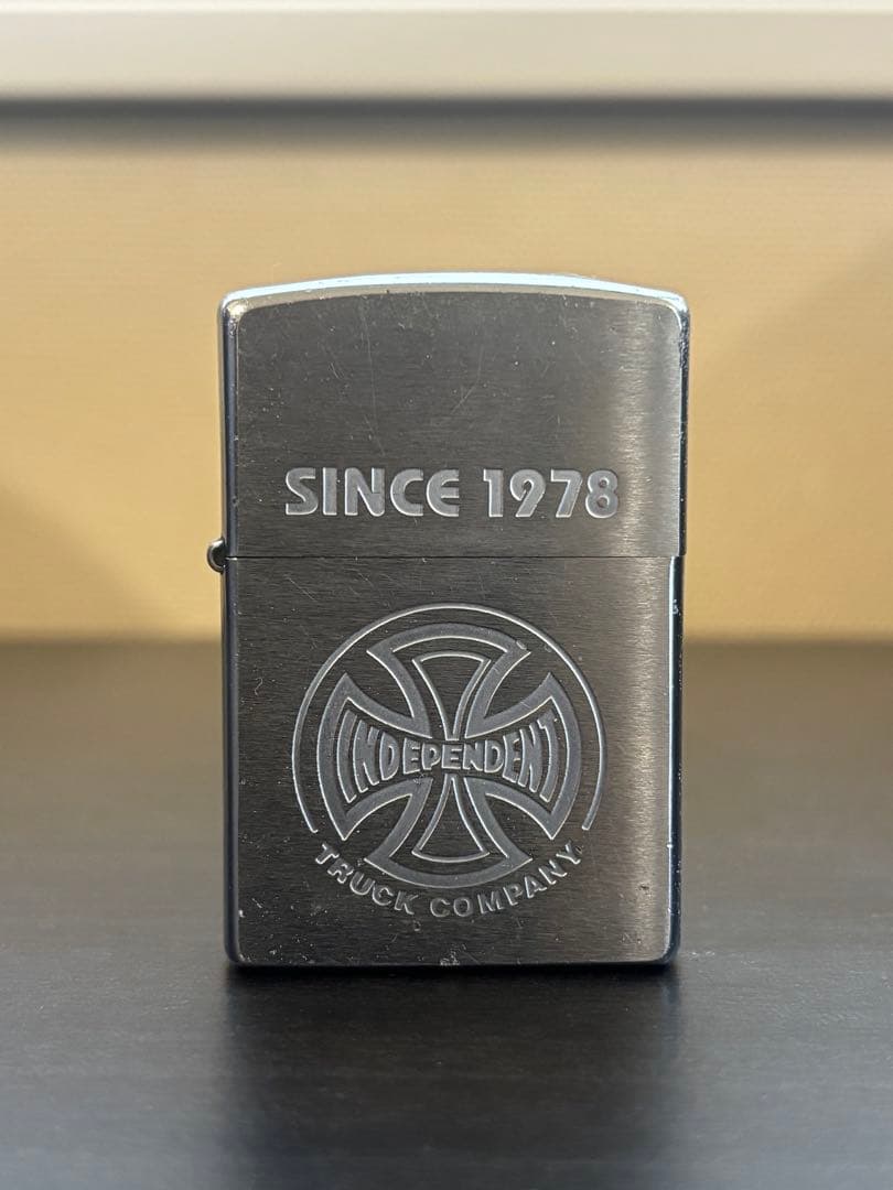 スケートボード Independent Zippo