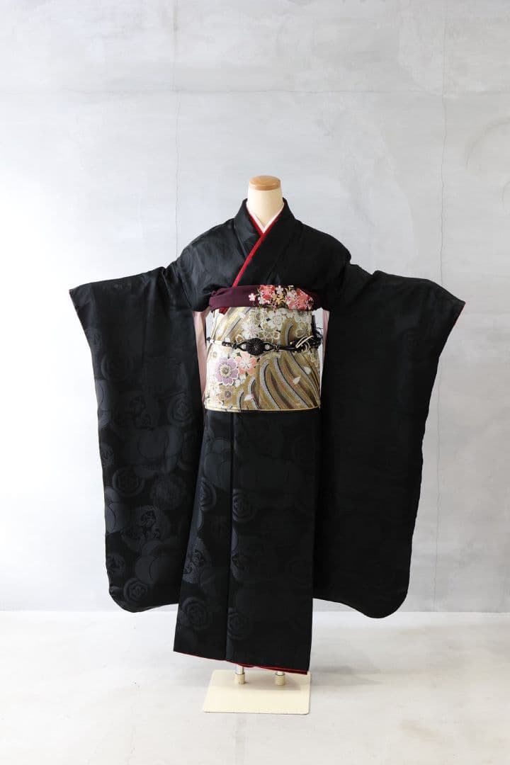 成人式】オリジナル黒振袖フルセット｜レンタル40クラス・着用少｜一点もの