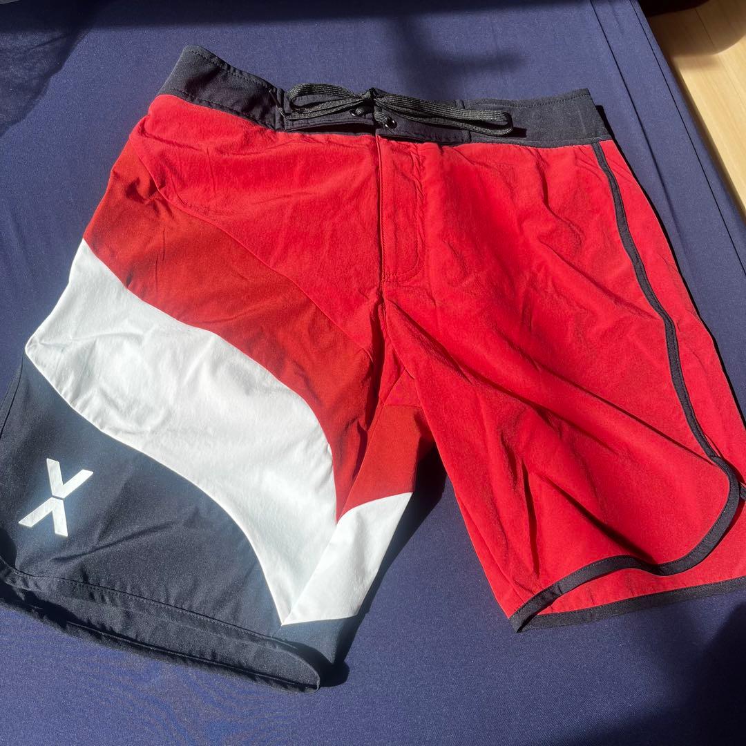 ビートム VEATM サーフパンツ Mサイズ メンズ水着 赤⁄黒⁄白 VEATM