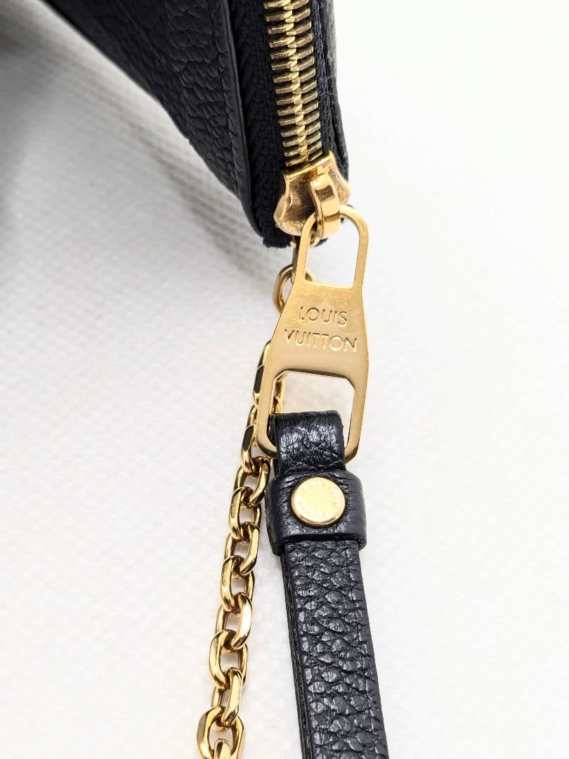 ヴィトン ポルトカルト レクトヴェルソ ケース アンプラント ブラック