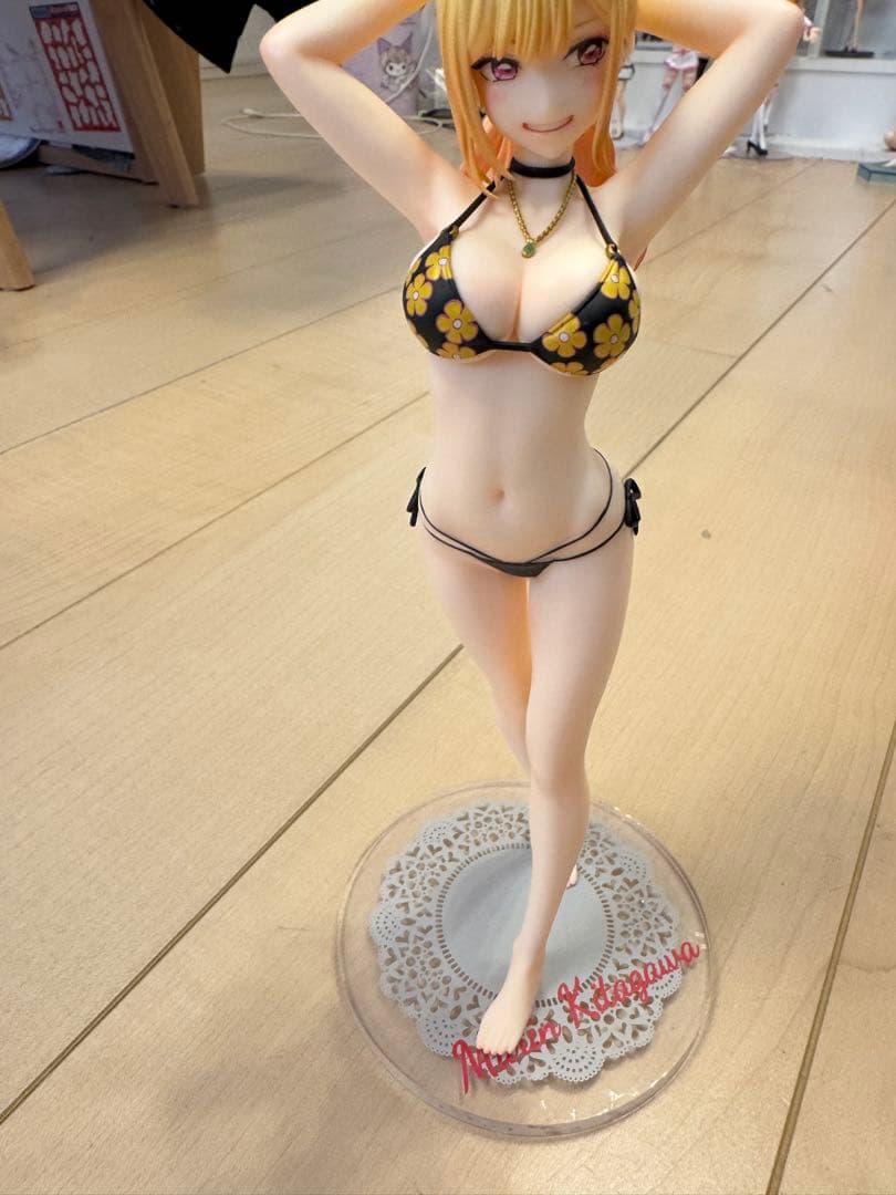 その着せ替え人形(ビスク・ドール)は恋をする」 喜多川海夢 水着Ver.