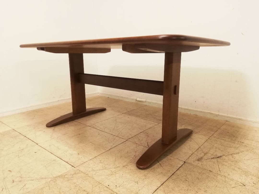 IDC大塚 飛騨産業 キツツキマーク HIDA クレセント ダイニングテーブル