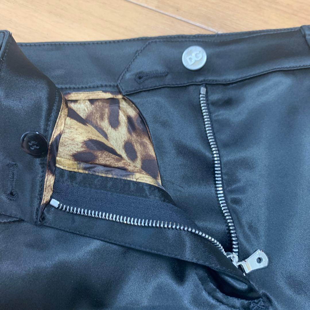 この超美品でこの価格DOLCE&GABBANA 光沢感のタイトスカート