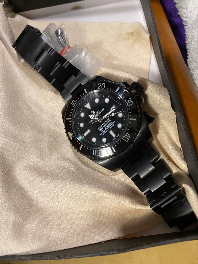 訳あり自動巻き 腕時計　完動品32ミリ206グラムベルト破損部品あり格安出品