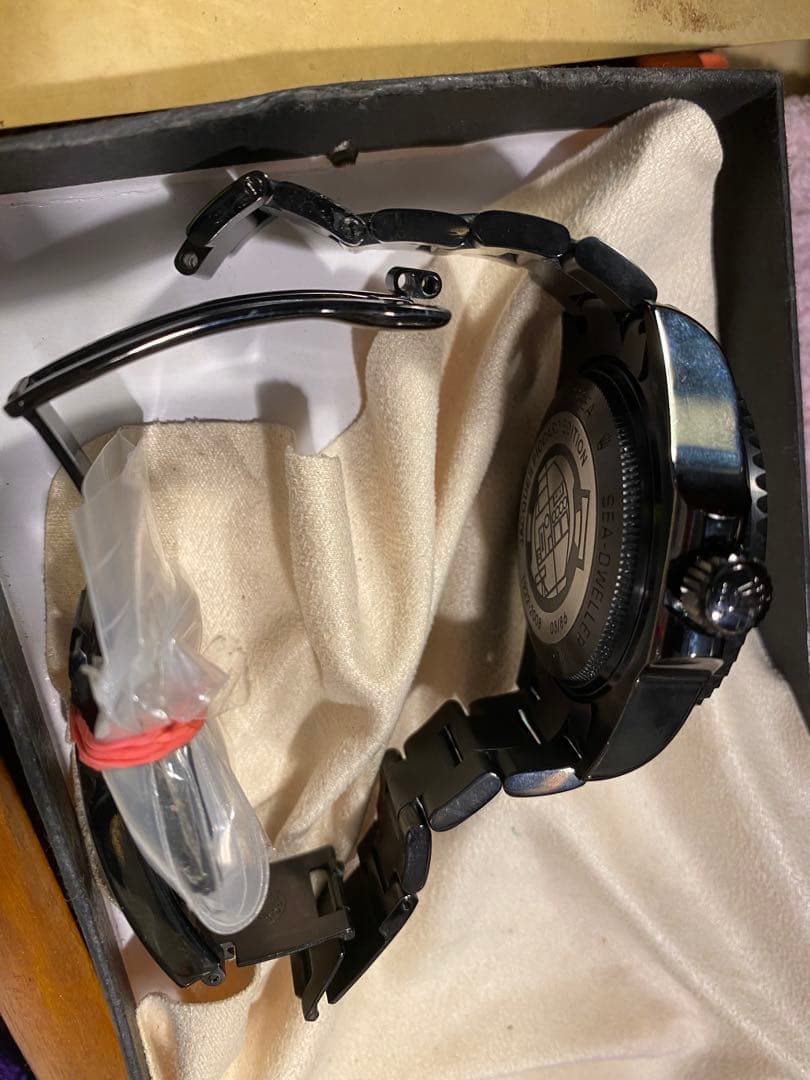 訳あり自動巻き 腕時計　完動品32ミリ206グラムベルト破損部品あり格安出品