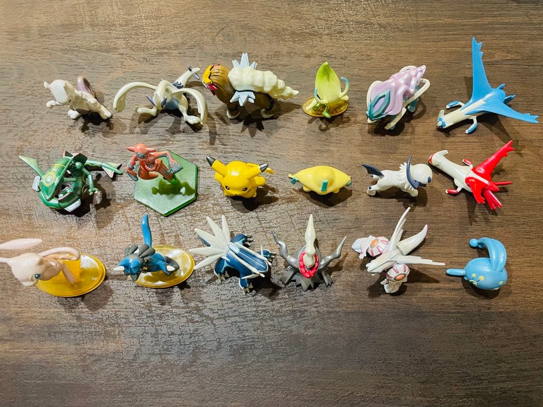 ポケモン映画10周年記念 モンスターコレクションセットBOX 全キャラ18点