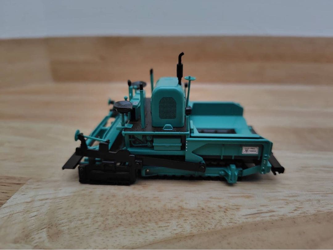 ミニカー NZG 1/50 VOGELE SUPER 100H ROAD PAVER