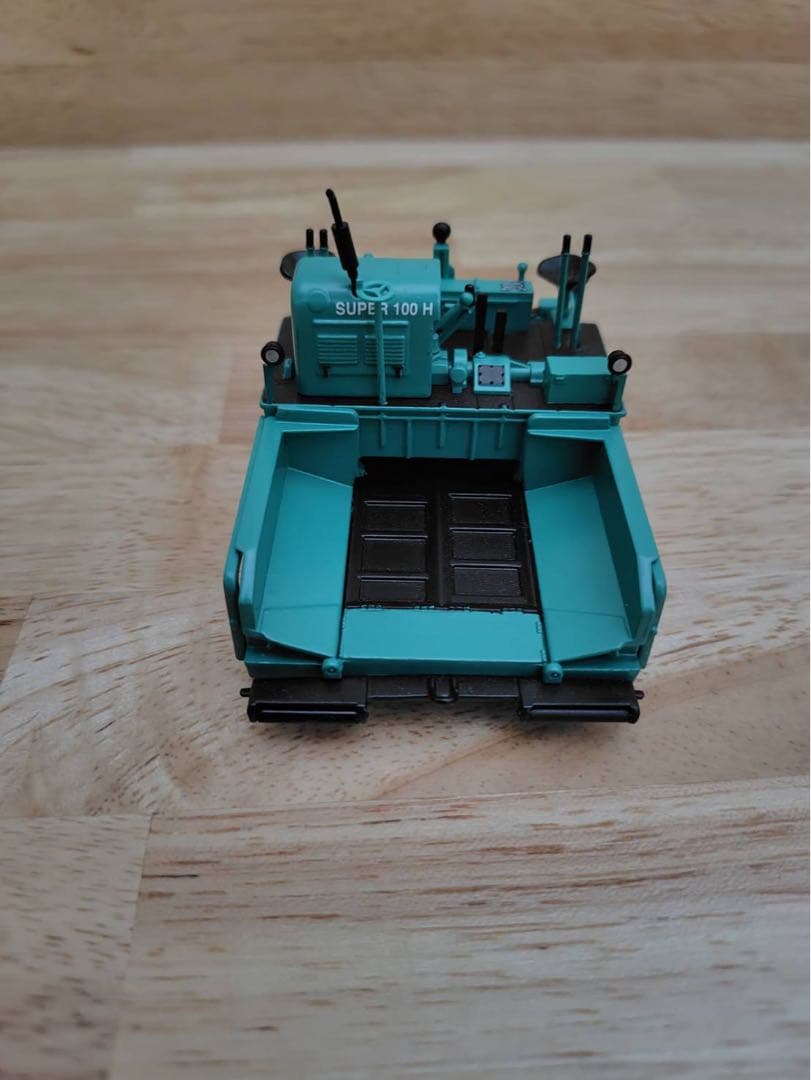 ミニカー NZG 1/50 VOGELE SUPER 100H ROAD PAVER
