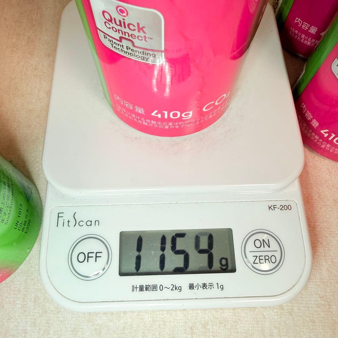 12_132326_ソーダストリームガス　ピンクシリンダー4本