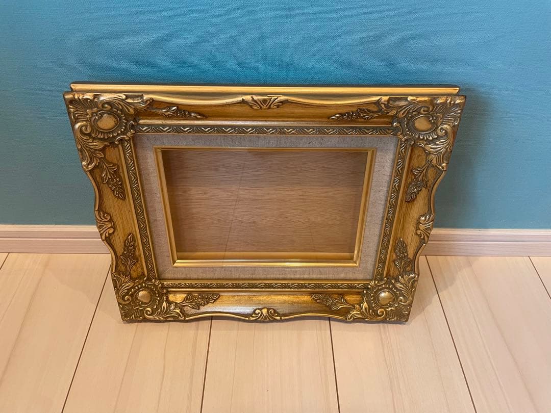 ゴールド色彩額縁（アンティーク風）絵画用　外形約30.0cm×約36.5cm ゴールド色彩額縁（アンティーク風）絵画用外形約30.0cm×約36.5cm