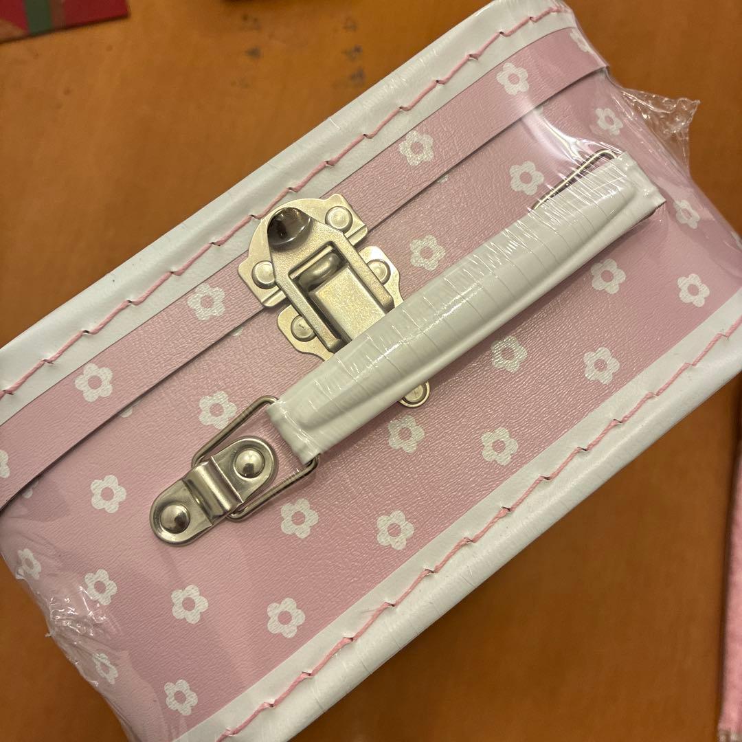 着せ替え人形ニーナの手作り服セット＆トランクケース