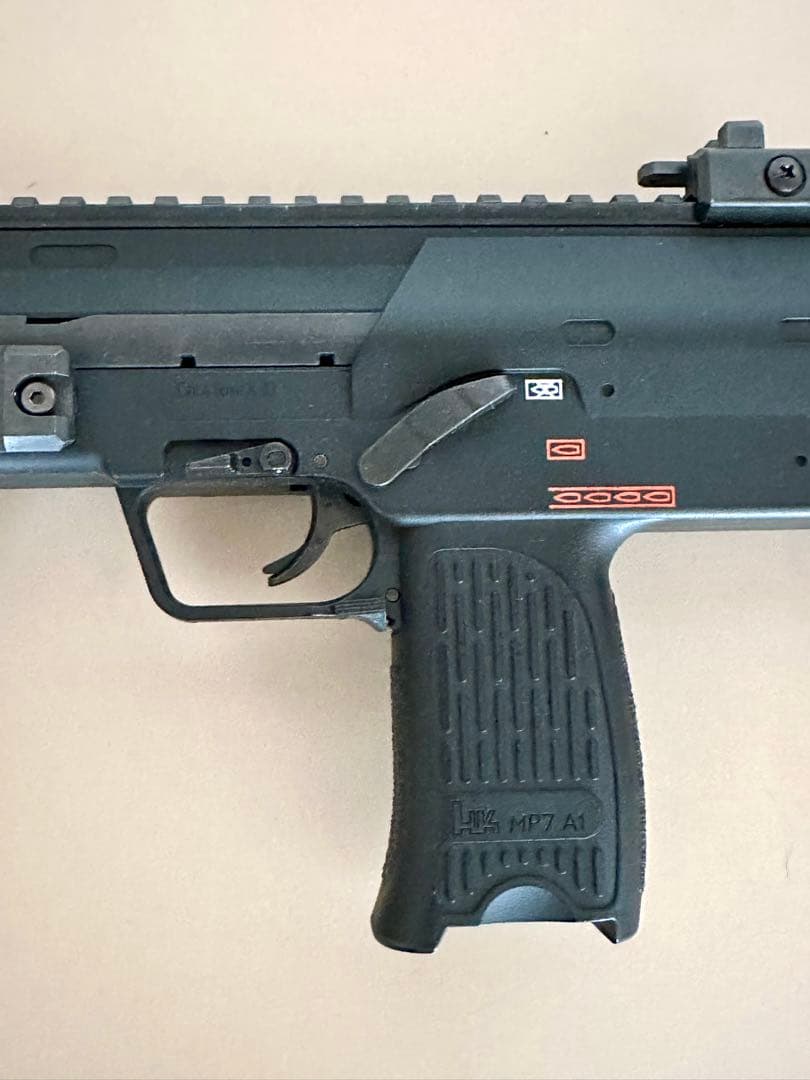 東京マルイ MP7A1 コンパクト 電動 マガジン VERY 100 スコープ付