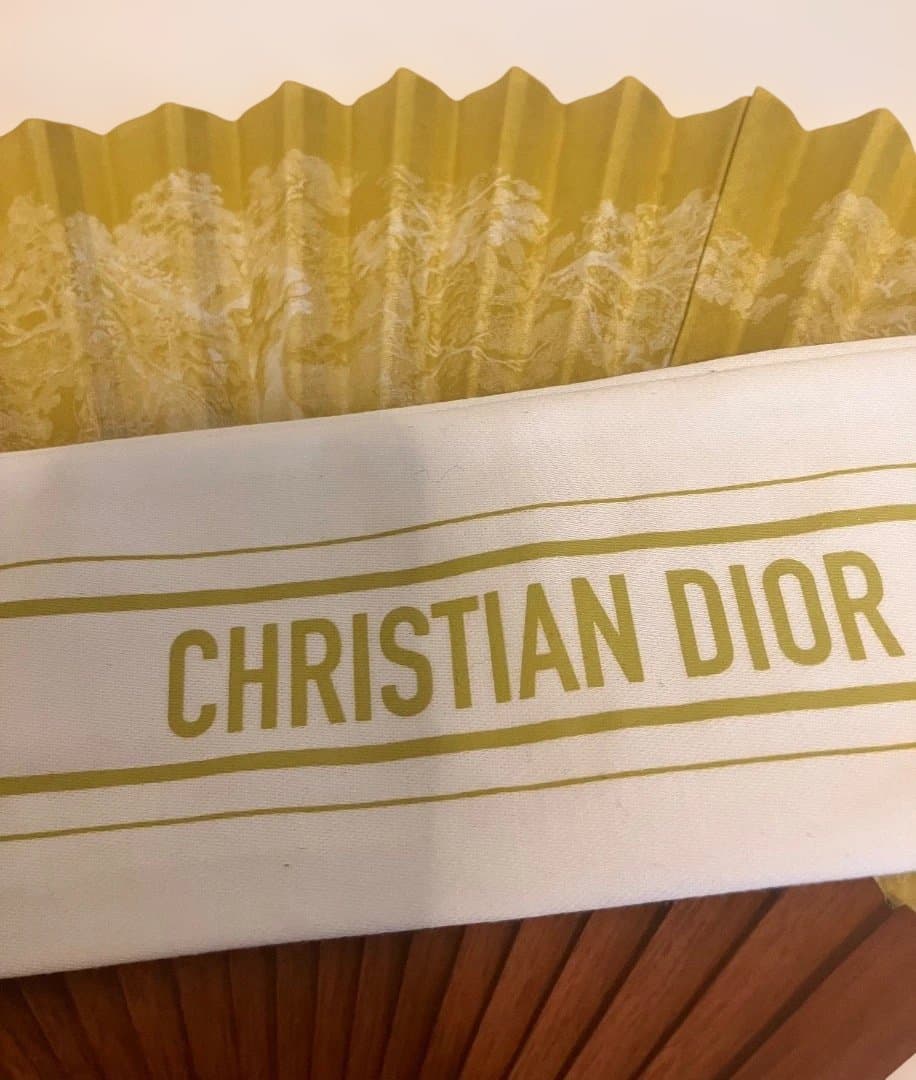 新品・未使用】CHRISTIAN DIOR萌黄色扇子 トワル ドゥ ジュイ 新木優子