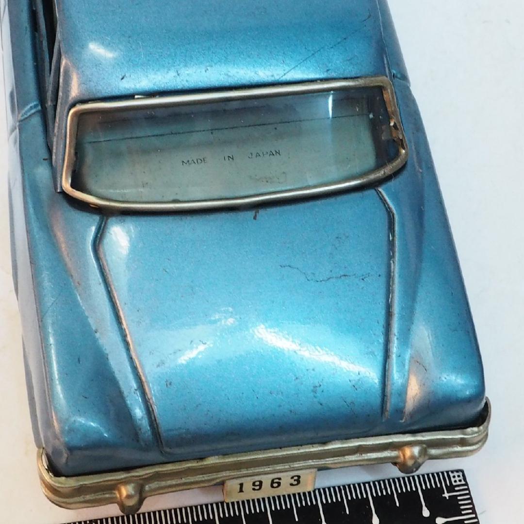 萬代屋【プリムス バリアント セダン青】tinブリキtoy car自動車【箱無】