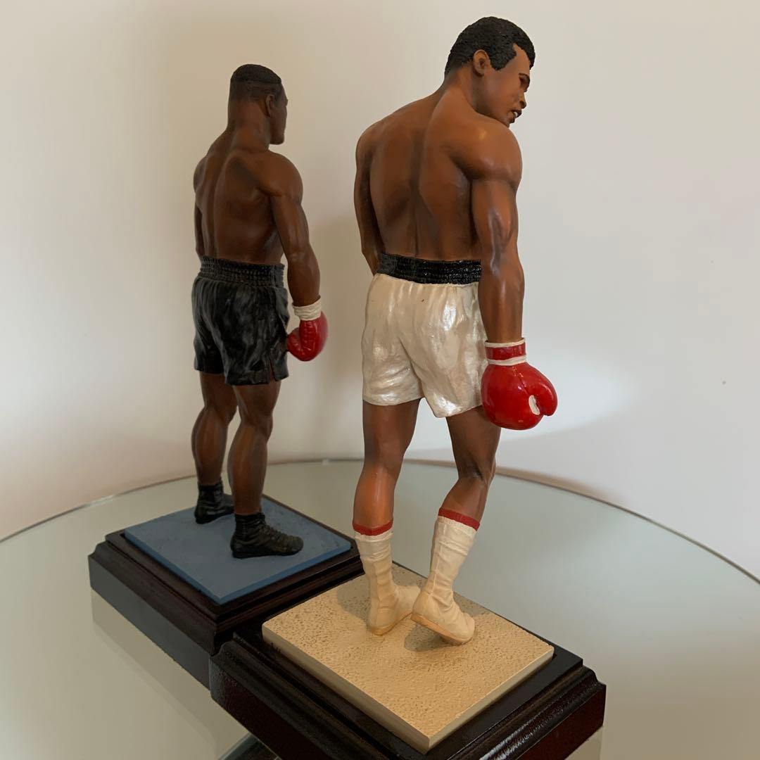 アリとタイソンのフィギュア