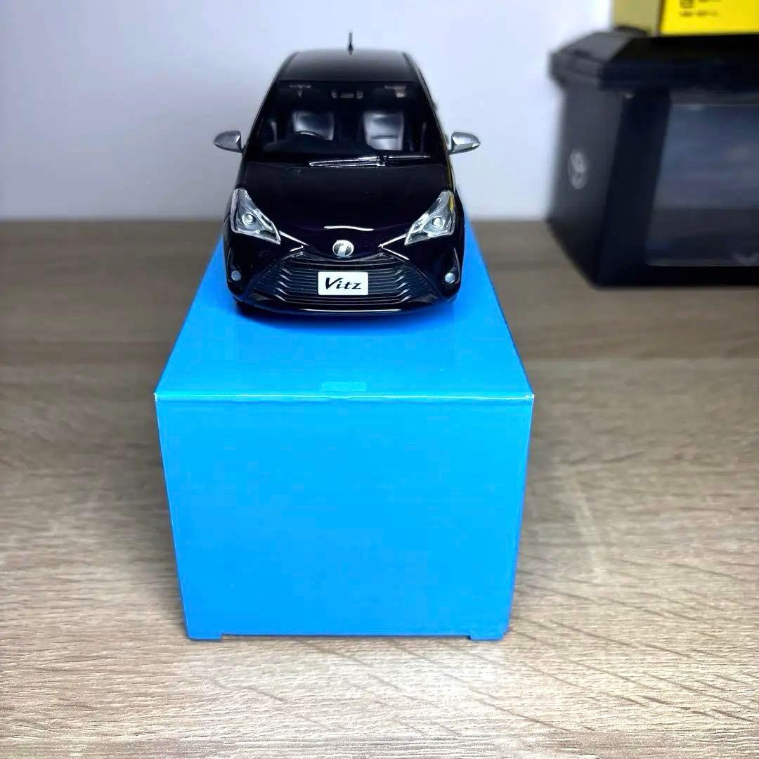 【2台セット】トヨタ ヴィッツ 1/30カラーサンプルミニカー 非売品