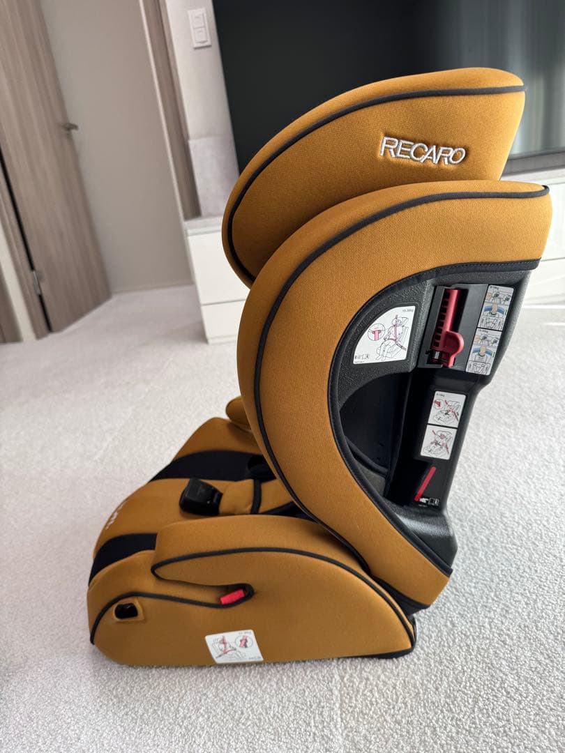 RECARO J1 NEO ジュニアシート サファリイエロー　チャイルドシート