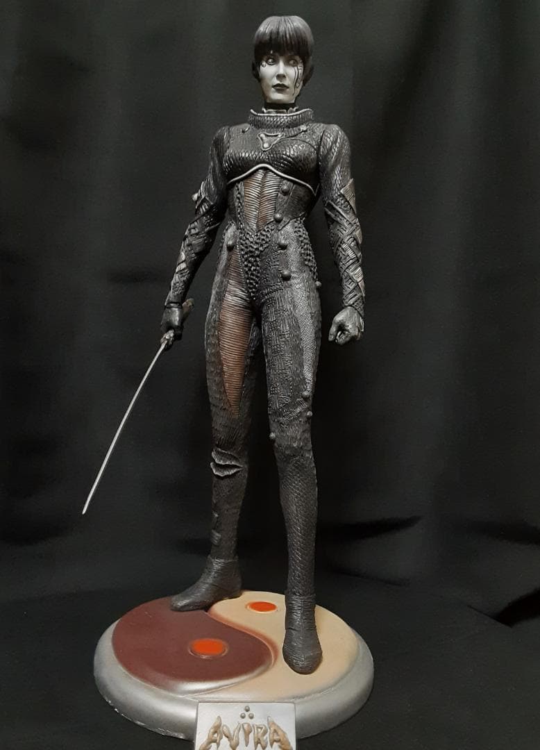 【プロ制作】フューチャーモデルズ　タオの月　AVIRA ガレージキット完成品 フューチャーモデルズ タオの月 AVIRA アビラ ガレージキット完成品