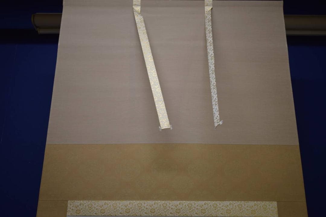 真作/春堂/水墨山水図/横物/桐共箱付/布袋屋掛軸HJ-25