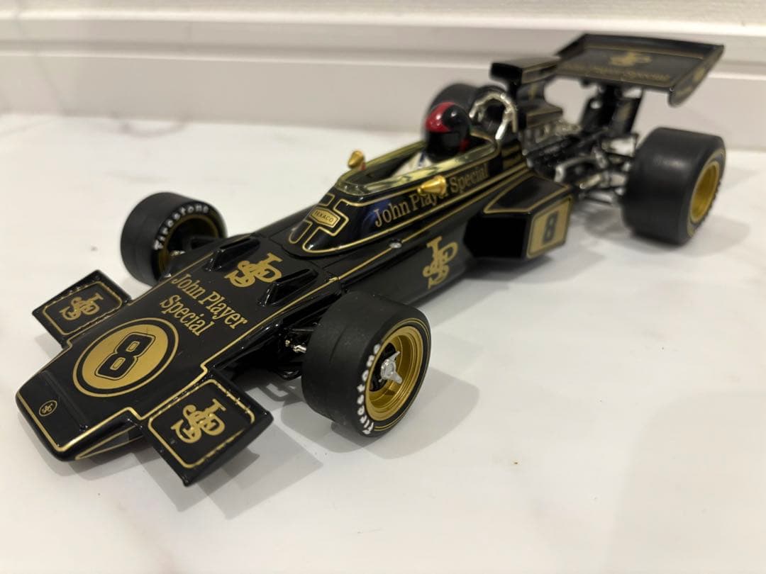 【サンスター　ロータス72 1970年〜75年　1/18】