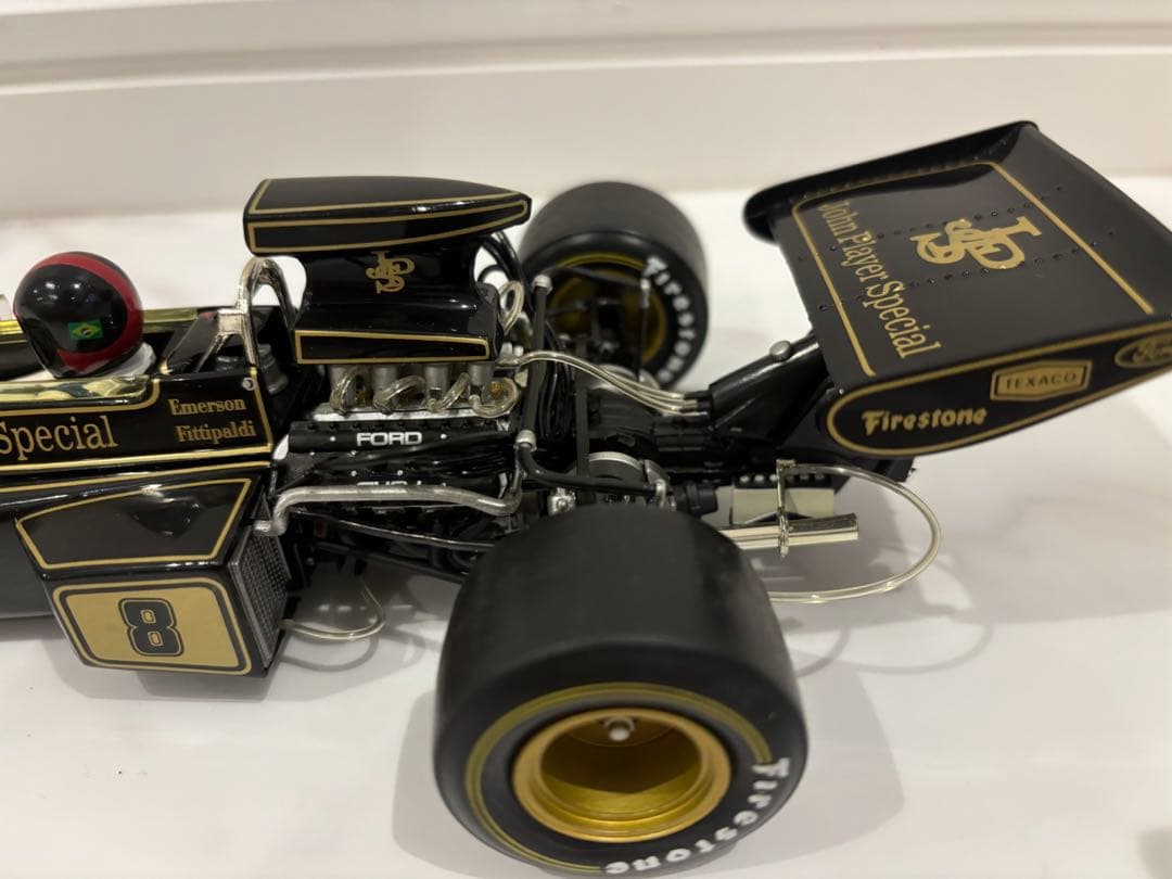 【サンスター　ロータス72 1970年〜75年　1/18】