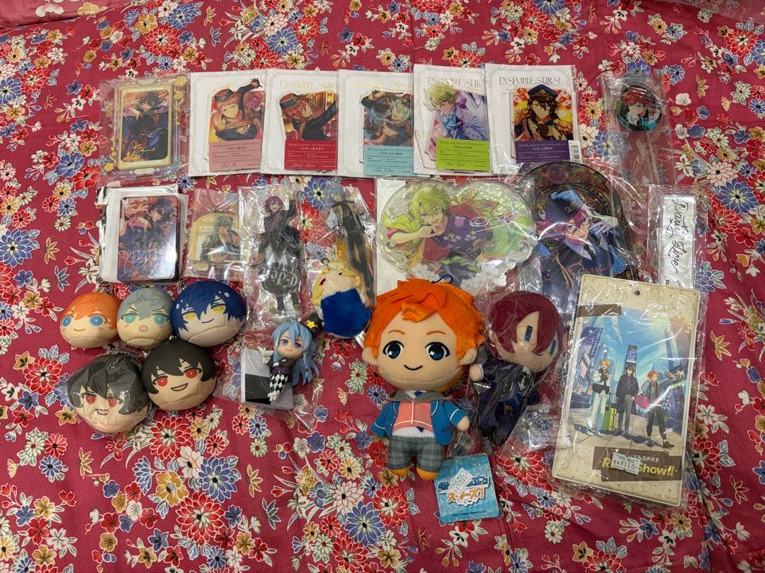 あんスタ グッズ まとめ売り 大量 340点 缶バッジ アクリルスタンド など