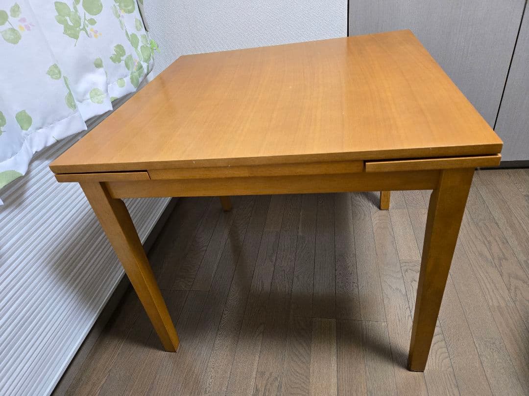 ニトリ 伸長式ダイニングテーブル