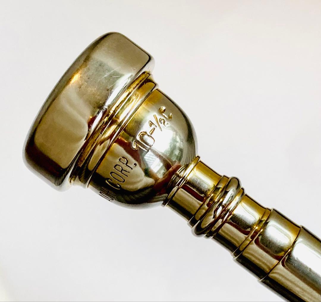 バックBACH★トランペットマウスピース10 1/2Cゴールド(ハゲつつある)