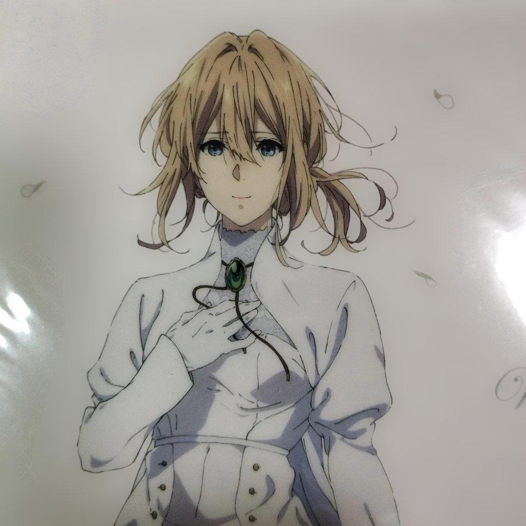 ヴァイオレット・エヴァーガーデン A4クリアファイル 2枚 - メルカリ