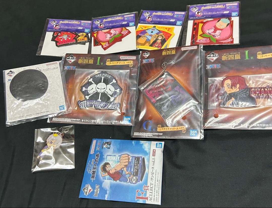 ワンピースくじ他 フィギュア タオル等90点以上 まとめ売り 未開封多数