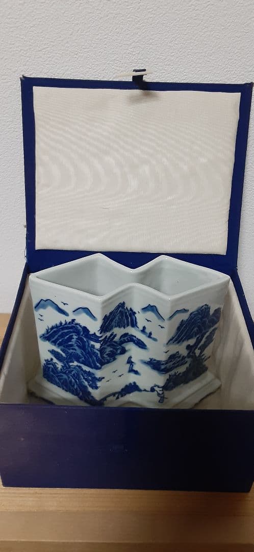 土日sale！中国陶磁 置物飾り 花瓶 骨董品