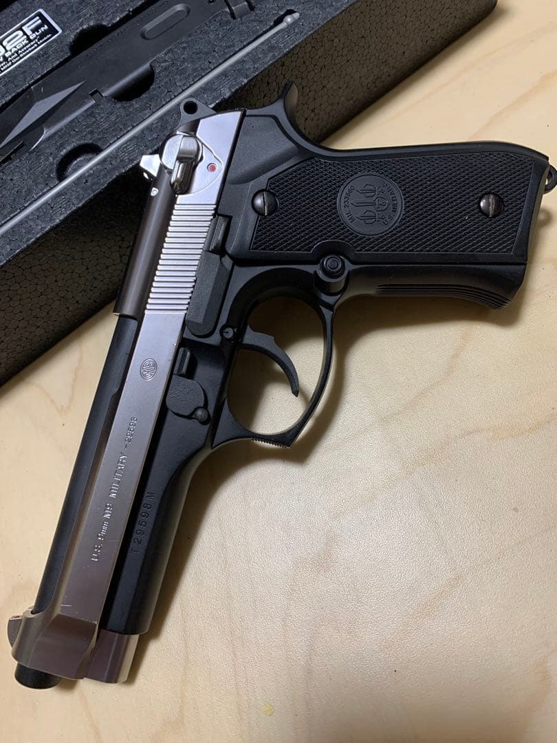 東京マルイM92Fガスブローバック　ハーフシルバー固定ホップ、デッコキング機能無