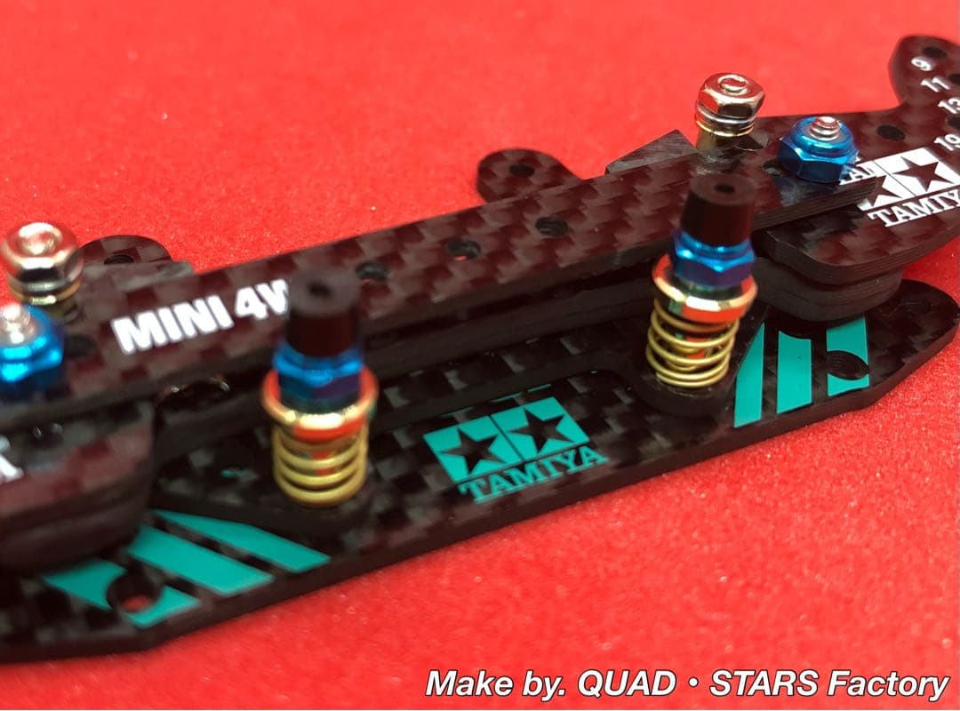 【ミニ四駆パーツ】2軸ATピボットバンパー　2022カーボン【ブルーVer.】