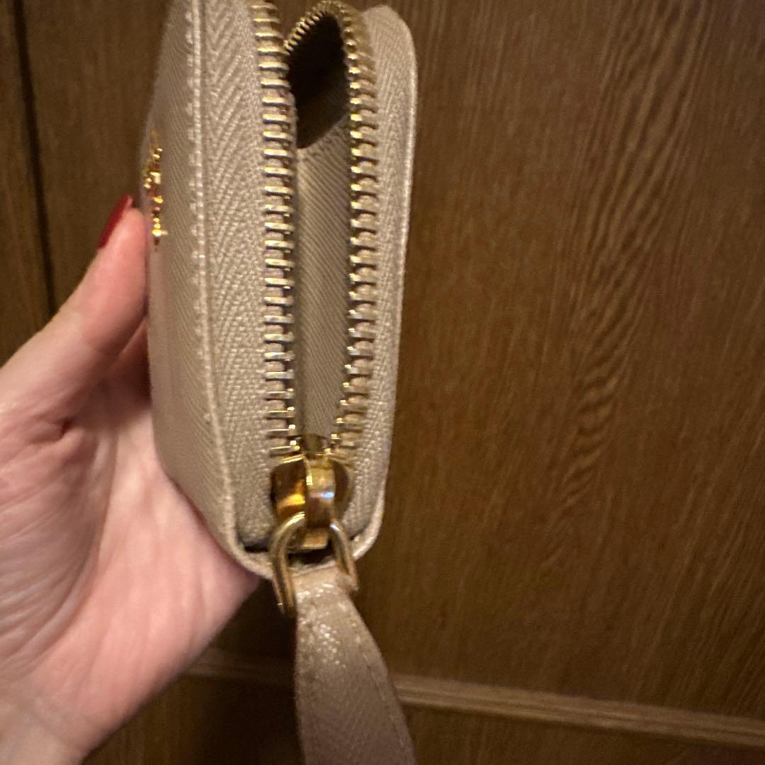 PRADA サフィアーノ　財布