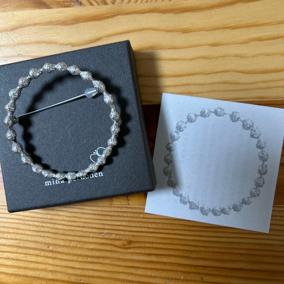 正規品 ミナペルホネンtambourine 真鍮ブローチ silver - メルカリ