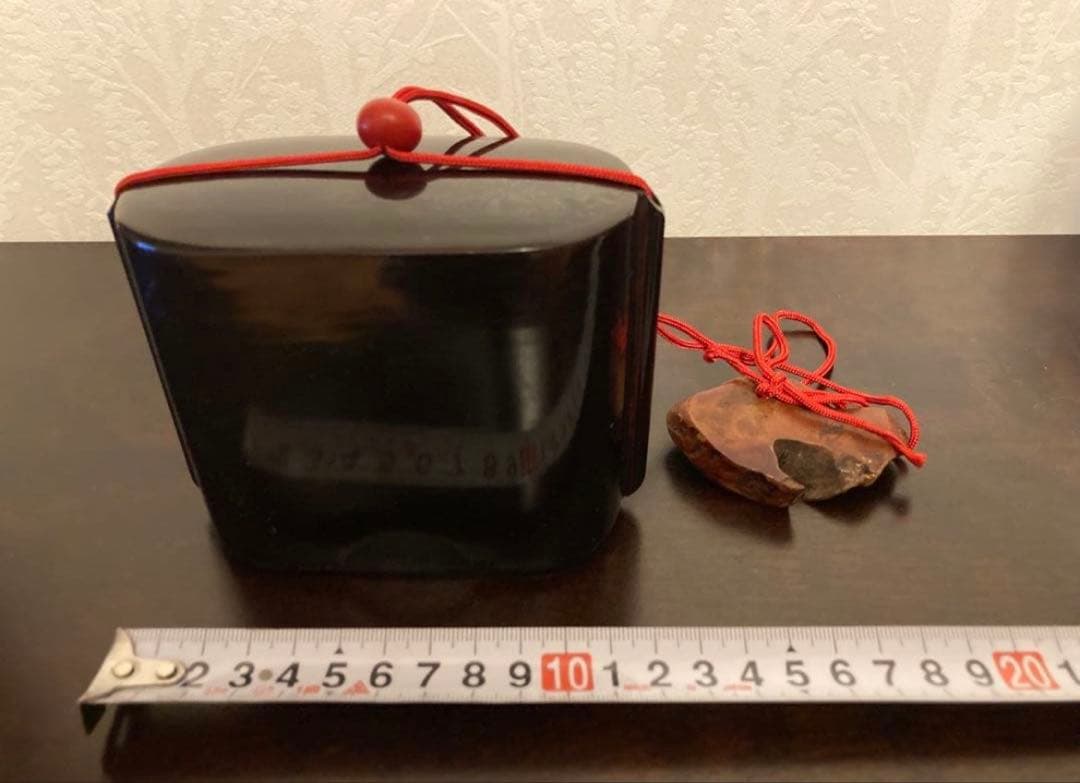 骨董 漆 携帯薬入れ 黒×赤 アンティーク 小物入れにも♡