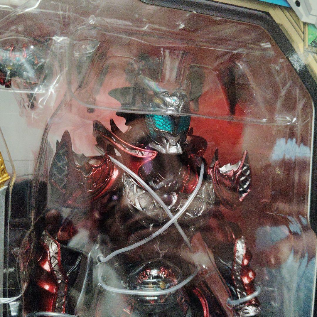 SIC MASKED RIDER IXA & DARK KIVA 暗所保管